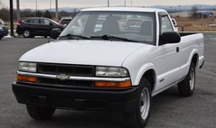 2002 Chevrolet S-10 Base
