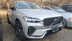 2025 Volvo XC60 B5 Plus Dark Theme