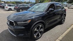 2019 Volvo XC40 T5 Momentum