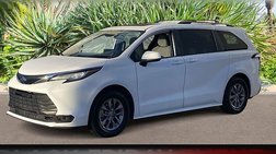 2023 Toyota Sienna LE 8-Passenger