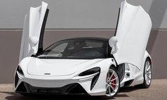 2023 McLaren Artura Base