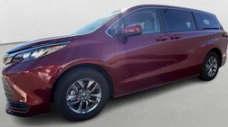 2024 Toyota Sienna LE 8-Passenger