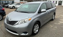 2013 Toyota Sienna LE 8-Passenger