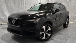2023 Volvo XC40 B4 Ultimate Dark Theme