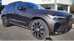 2025 Volvo XC60 B5 Plus Dark Theme