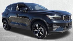 2025 Volvo XC40 B5 Core Bright Theme