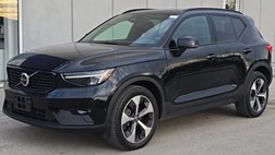 2025 Volvo XC40 B5 Plus Dark Theme
