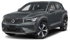 2024 Volvo XC40 B5 Plus Bright Theme
