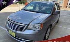 2015 Chrysler Town and Country Touring