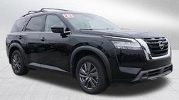 2022 Nissan Pathfinder SV