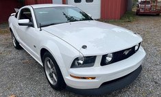 2005 Ford Mustang GT Premium