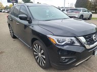 2017 Nissan Pathfinder SV