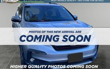 2021 Honda Pilot Touring w/Rear Captain's Chairs