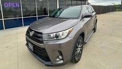 2017 Toyota Highlander SE