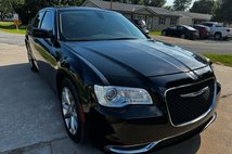 2018 Chrysler 300 Touring L