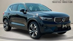 2025 Volvo XC40 B5 Ultra Bright Theme