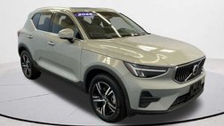 2025 Volvo XC40 B5 Core Bright Theme