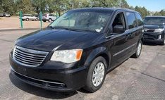 2014 Chrysler Town and Country Touring
