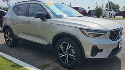 2024 Volvo XC40 Core Bright Theme