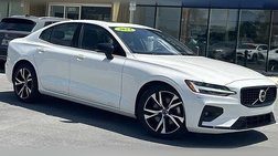 2024 Volvo S60 B5 Core Dark Theme