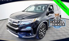 2019 Honda Pilot Touring w/Rear Captain's Chairs