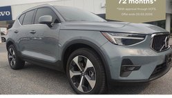 2023 Volvo XC40 B5 Plus Bright Theme
