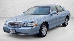 2011 Lincoln Town Car Signature Limited