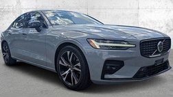 2024 Volvo S60 B5 Core Dark Theme