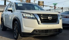 2022 Nissan Pathfinder SV