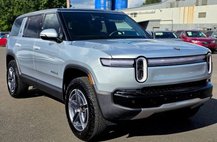 2025 Rivian R1S Adventure