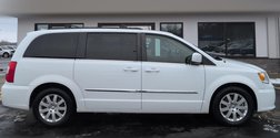 2016 Chrysler Town and Country Touring