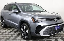 2025 Volkswagen Taos SE 4Motion