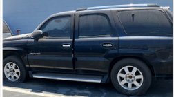 2002 Cadillac Escalade Base
