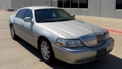 2011 Lincoln Town Car Signature Limited