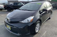 2017 Toyota Prius v Five