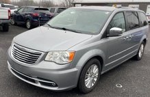 2013 Chrysler Town and Country Limited