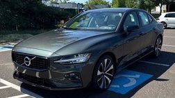2022 Volvo S60 B5 Momentum