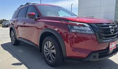2023 Nissan Pathfinder SV