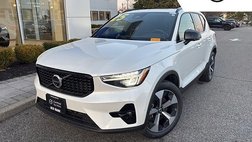 2025 Volvo XC40 B5 Plus Dark Theme