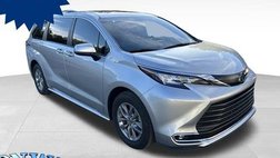 2023 Toyota Sienna XLE