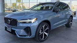 2023 Volvo XC60 B5 Ultimate Dark Theme