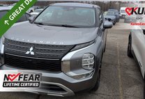 2022 Mitsubishi Outlander SE