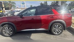 2022 Nissan Pathfinder Platinum