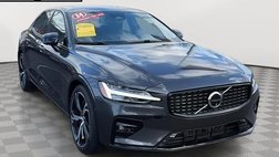 2024 Volvo S60 B5 Plus Dark Theme