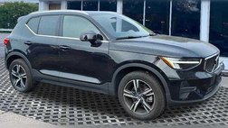 2025 Volvo XC40 B5 Core Bright Theme