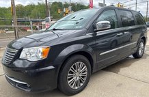 2014 Chrysler Town and Country Touring-L