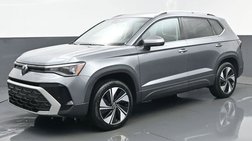 2025 Volkswagen Taos SE 4Motion
