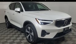 2025 Volvo XC40 B5 Plus Bright Theme