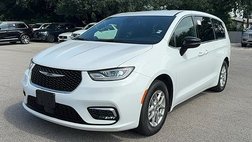 2024 Chrysler Pacifica Touring