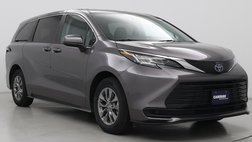 2023 Toyota Sienna LE 8-Passenger